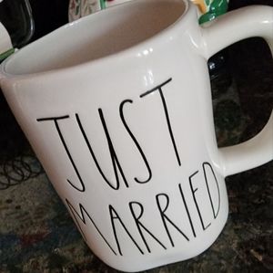 RAE DUNN JUST MARRIED MUG